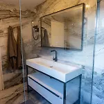 Capsule Art Deco - Jacuzzi - Netflix - Cinema - Arcade De Jeux & Nintendo Switch - 2 - Filet Suspendu Valenciennes